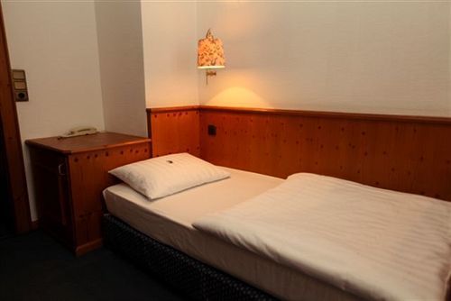 Hotel Zur Stadt Mainz In Wuerzburger Innenstadt Екстер'єр фото